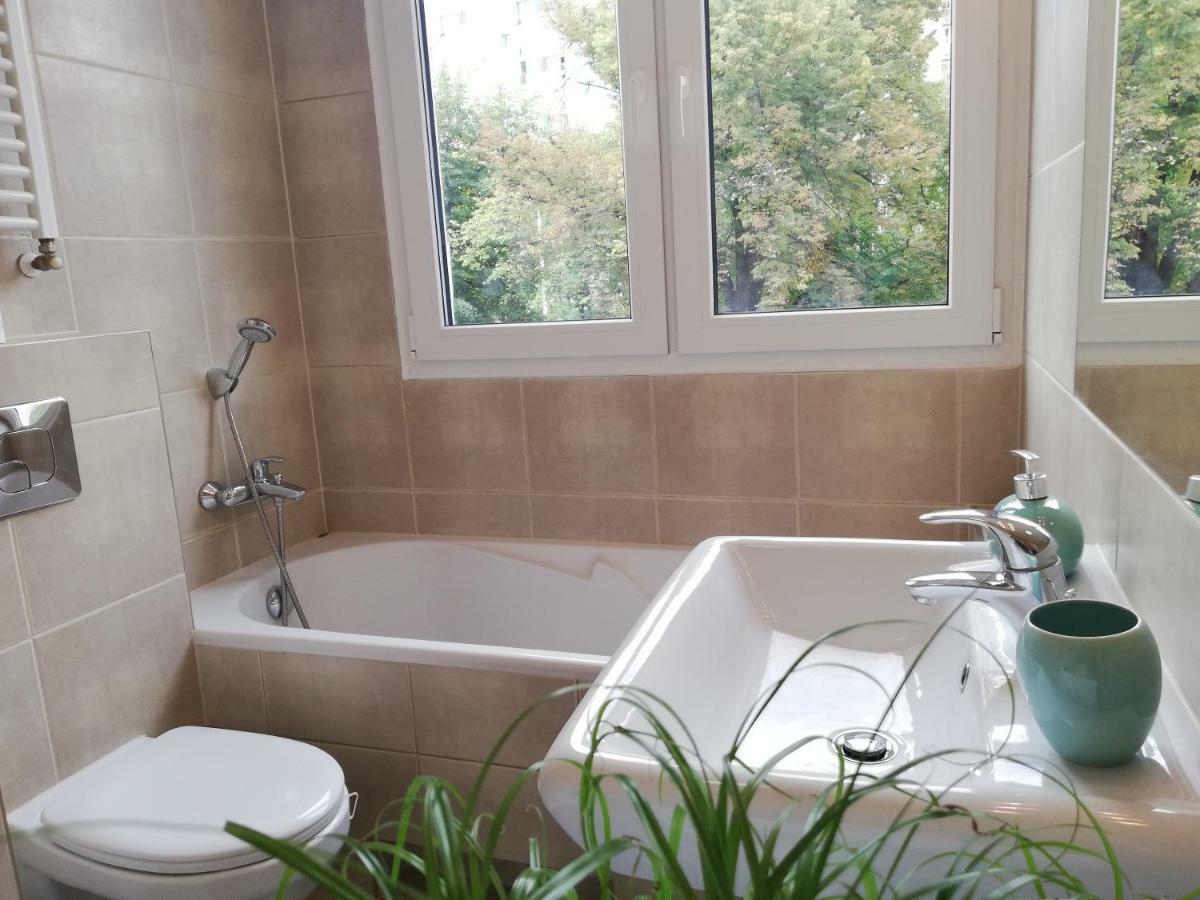 Lemon Tree Apartment Вроцлав Екстериор снимка